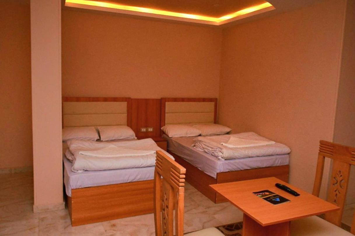 Grand Golden Pyramids View Hotel Kafrat al Jabal Ngoại thất bức ảnh