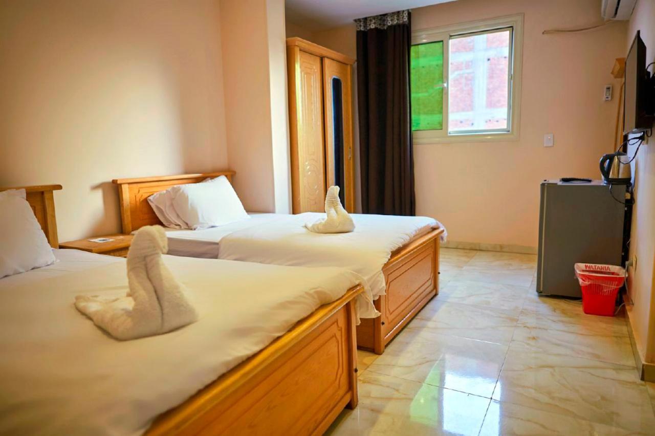 Grand Golden Pyramids View Hotel Kafrat al Jabal Ngoại thất bức ảnh