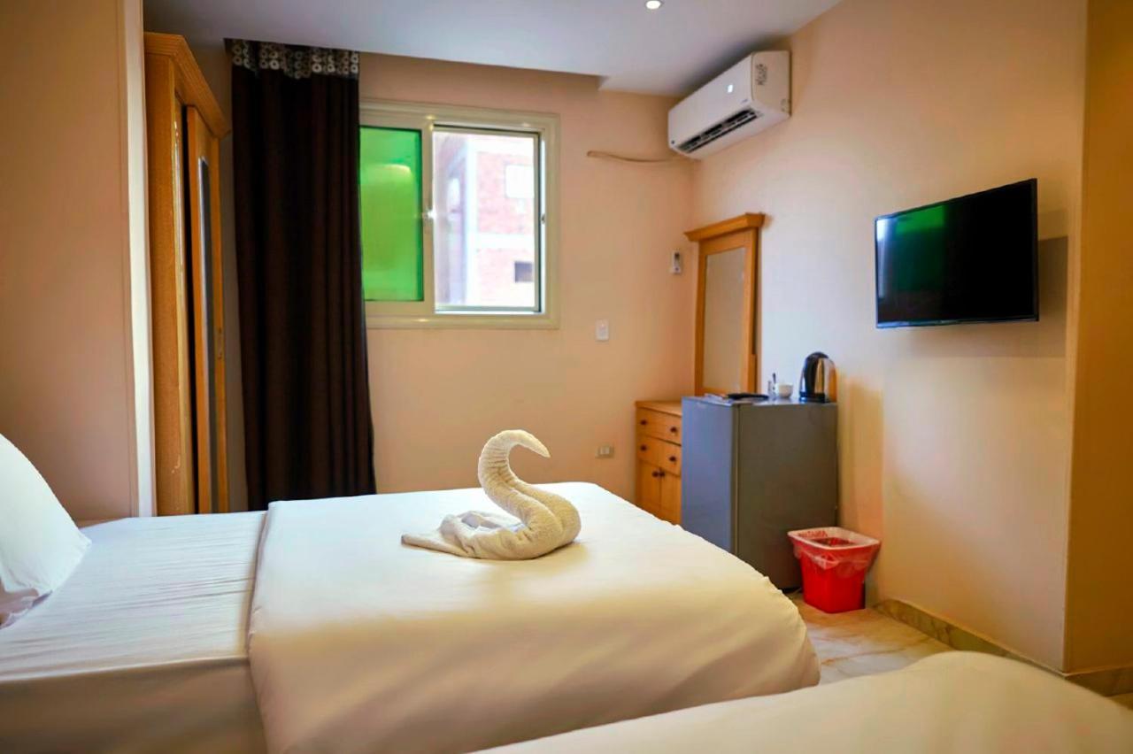 Grand Golden Pyramids View Hotel Kafrat al Jabal Ngoại thất bức ảnh