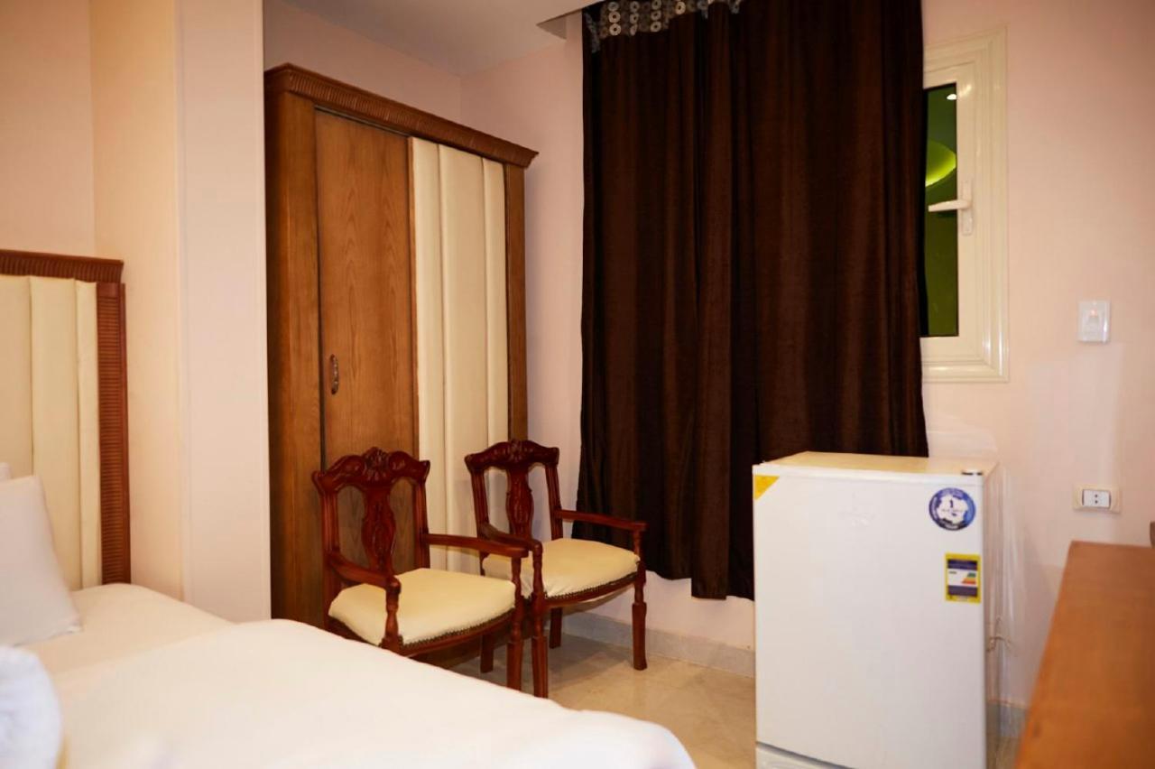 Grand Golden Pyramids View Hotel Kafrat al Jabal Ngoại thất bức ảnh