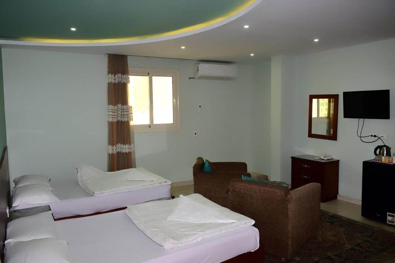 Grand Golden Pyramids View Hotel Kafrat al Jabal Ngoại thất bức ảnh